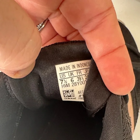 Adidas Women's Black Sneakers with Pink Stripes - Picture 5 of 5